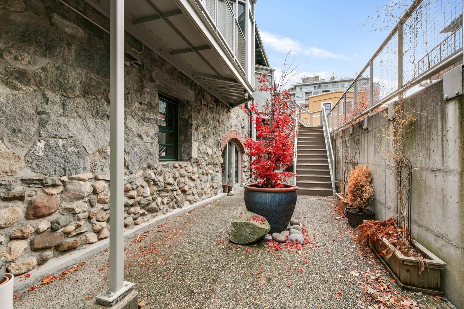 Listing Image 21