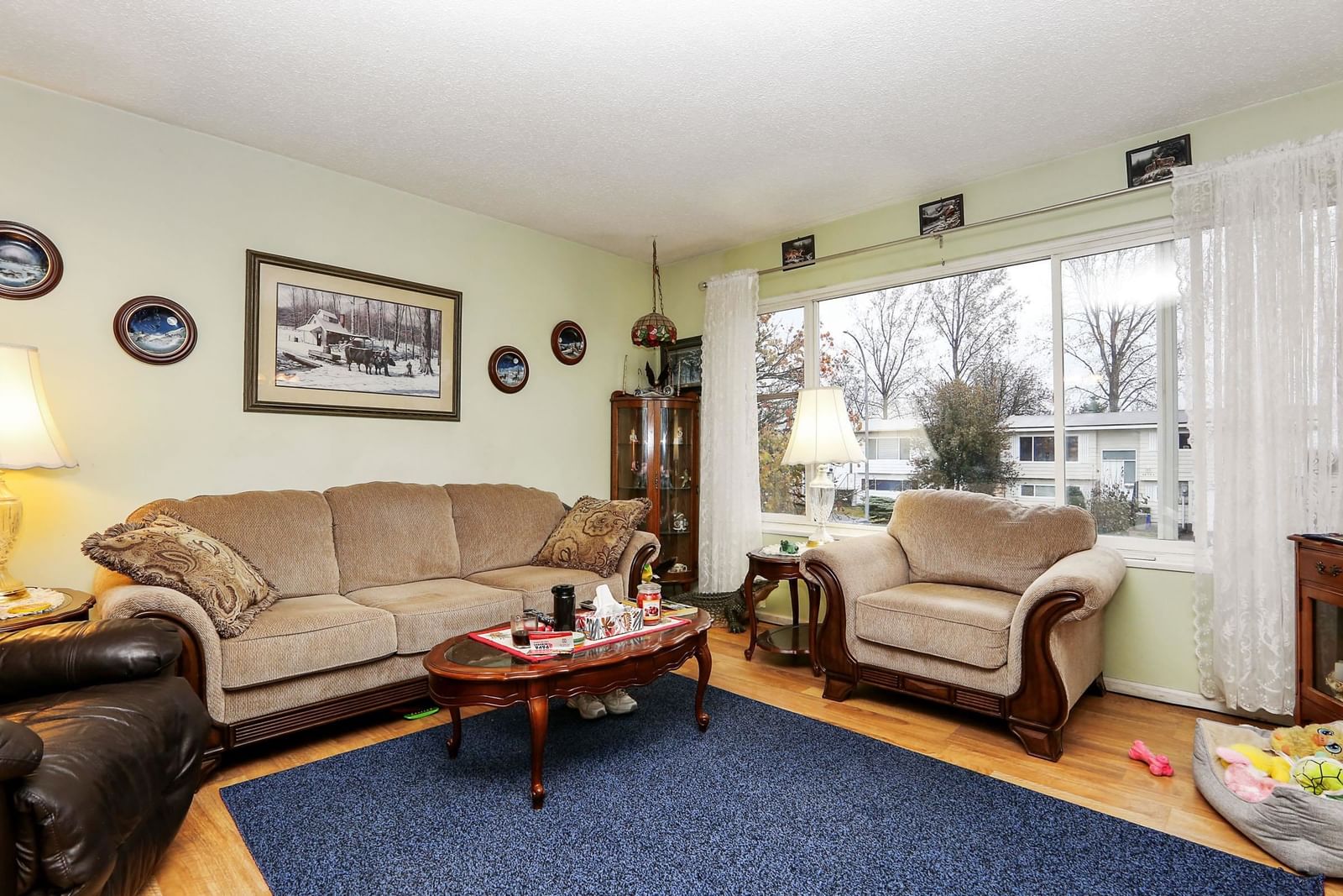 Listing Image 5