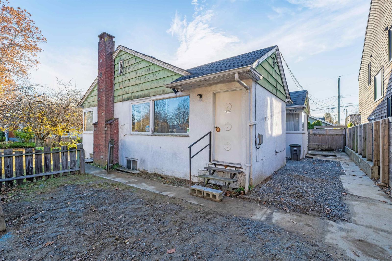 Listing Image 8