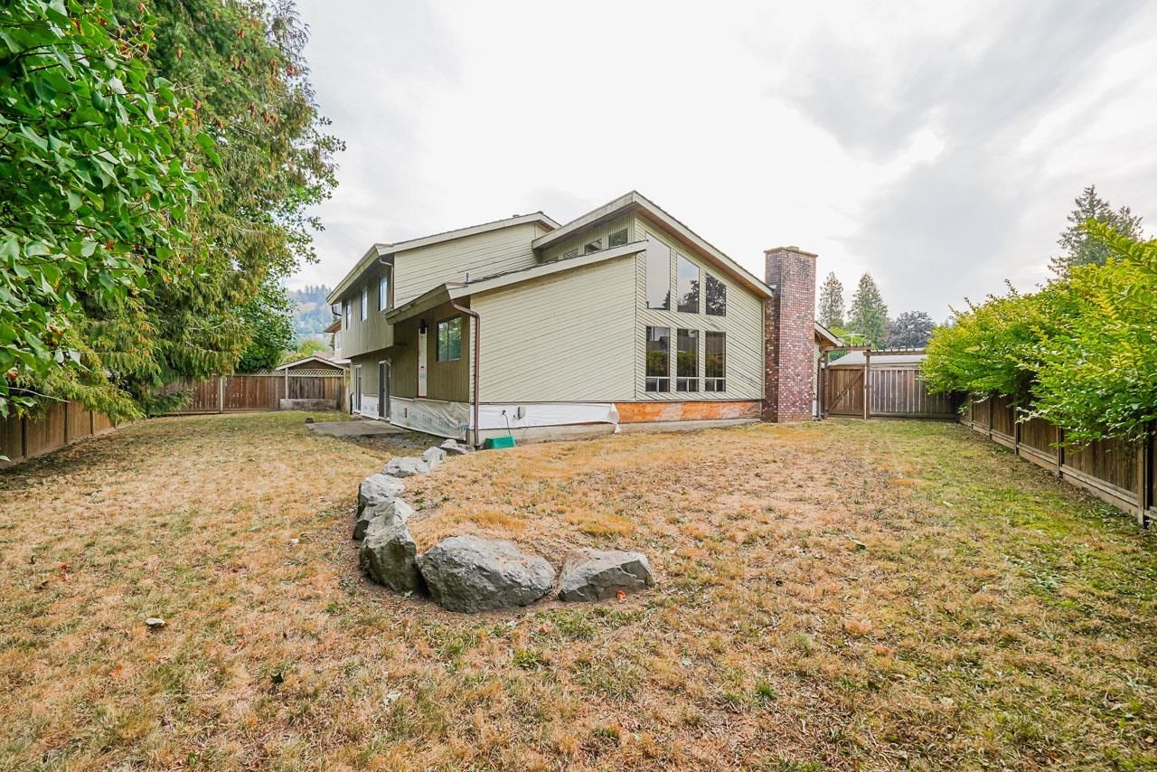 Listing Image 8