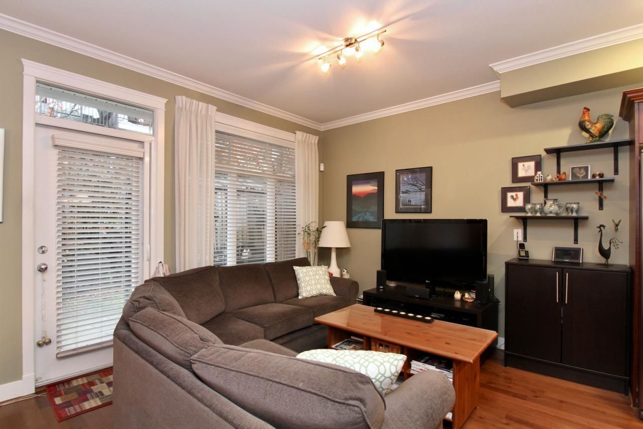 Listing Image 8