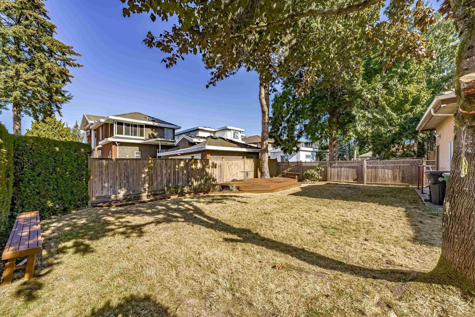 Listing Image 6