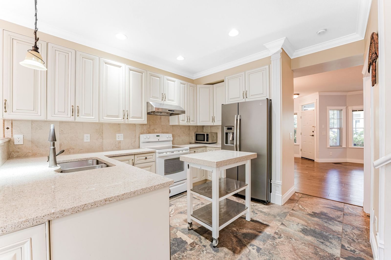 Listing Image 12