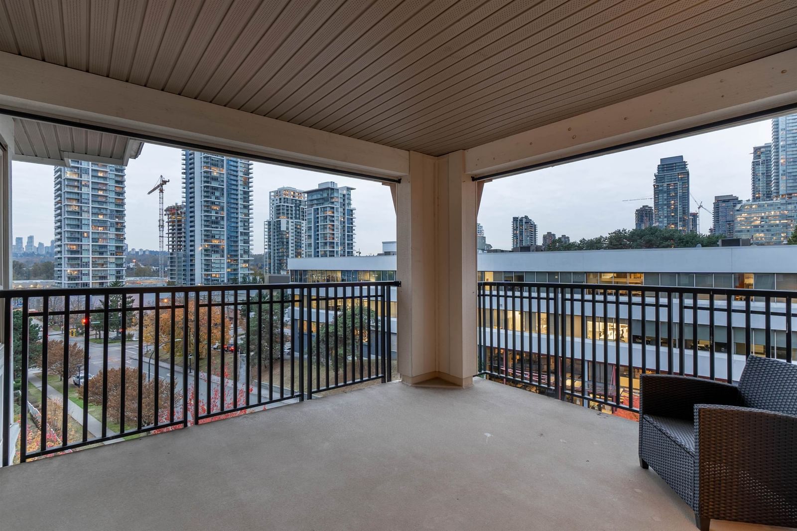 Listing Image 11