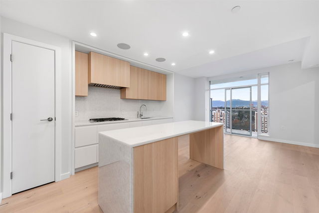 2302 - 7433 Cambie Street