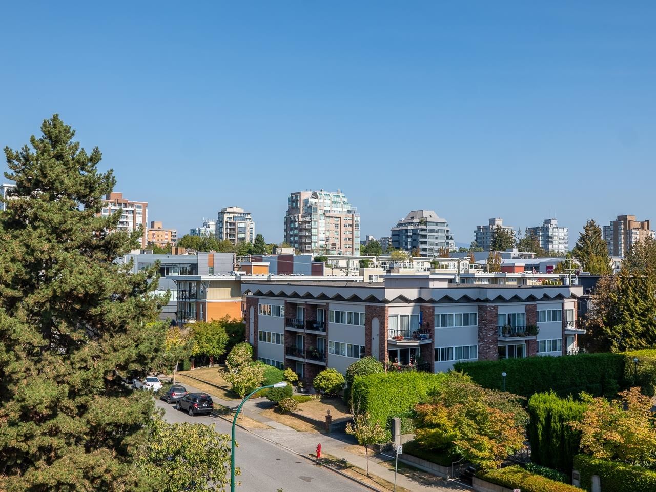 Listing Image 11