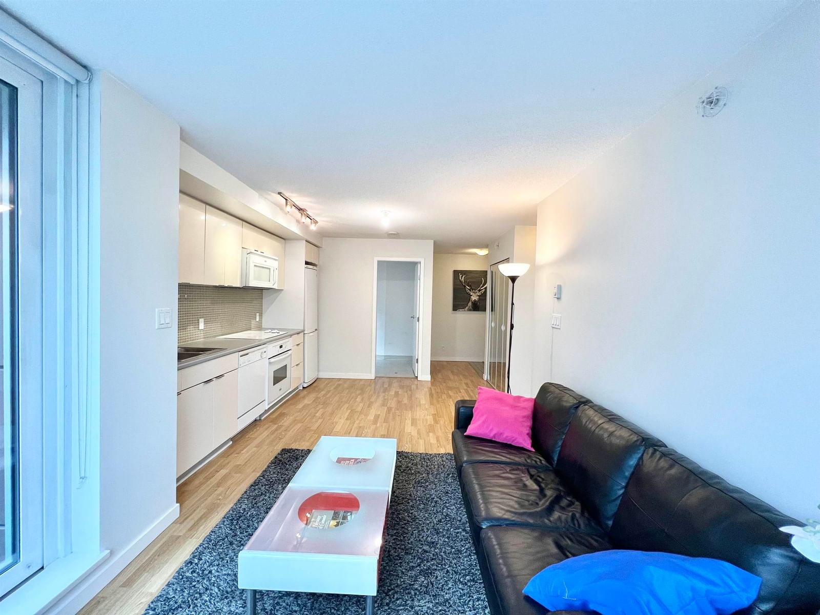 Listing Image 5