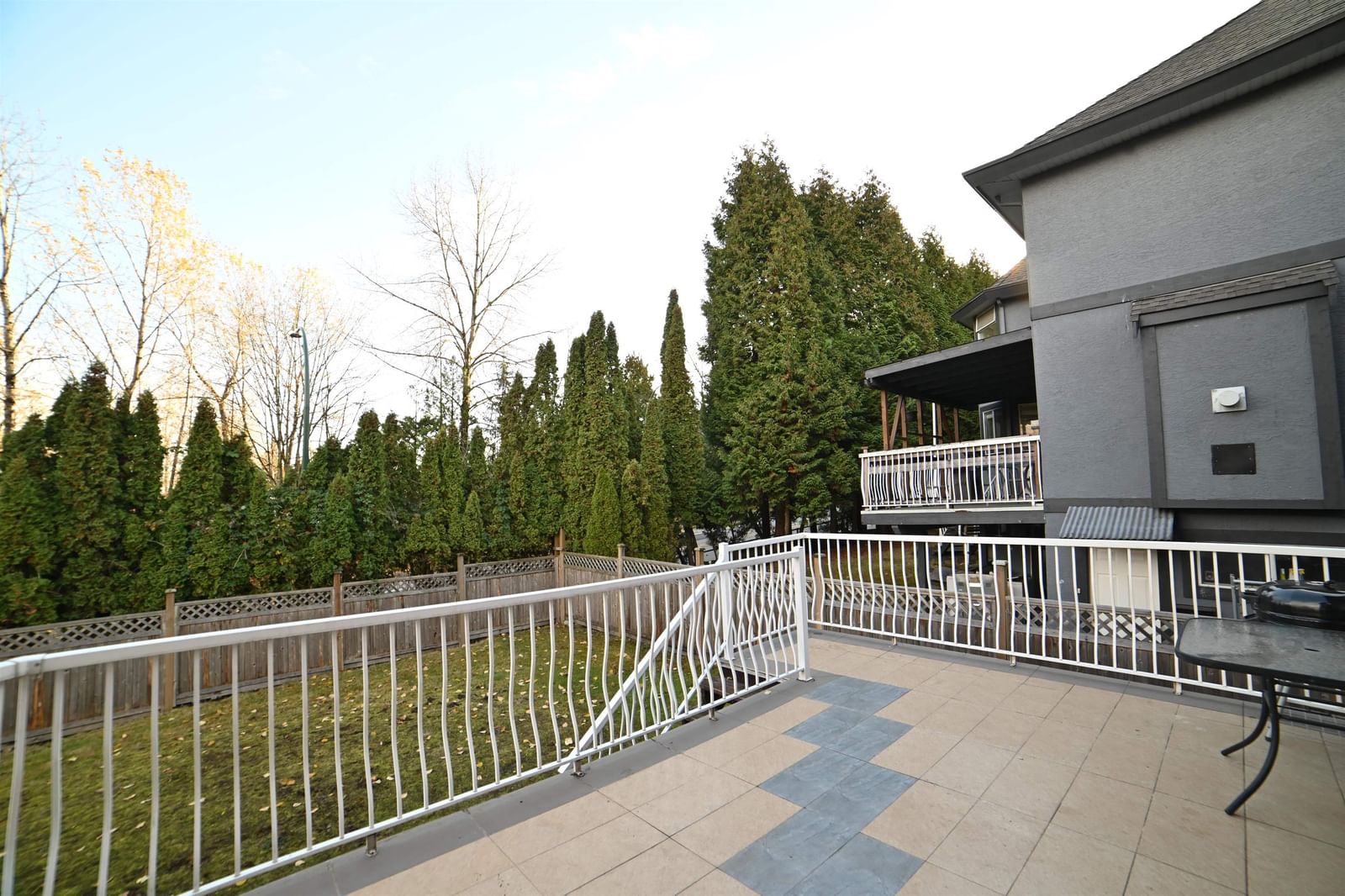 Listing Image 8