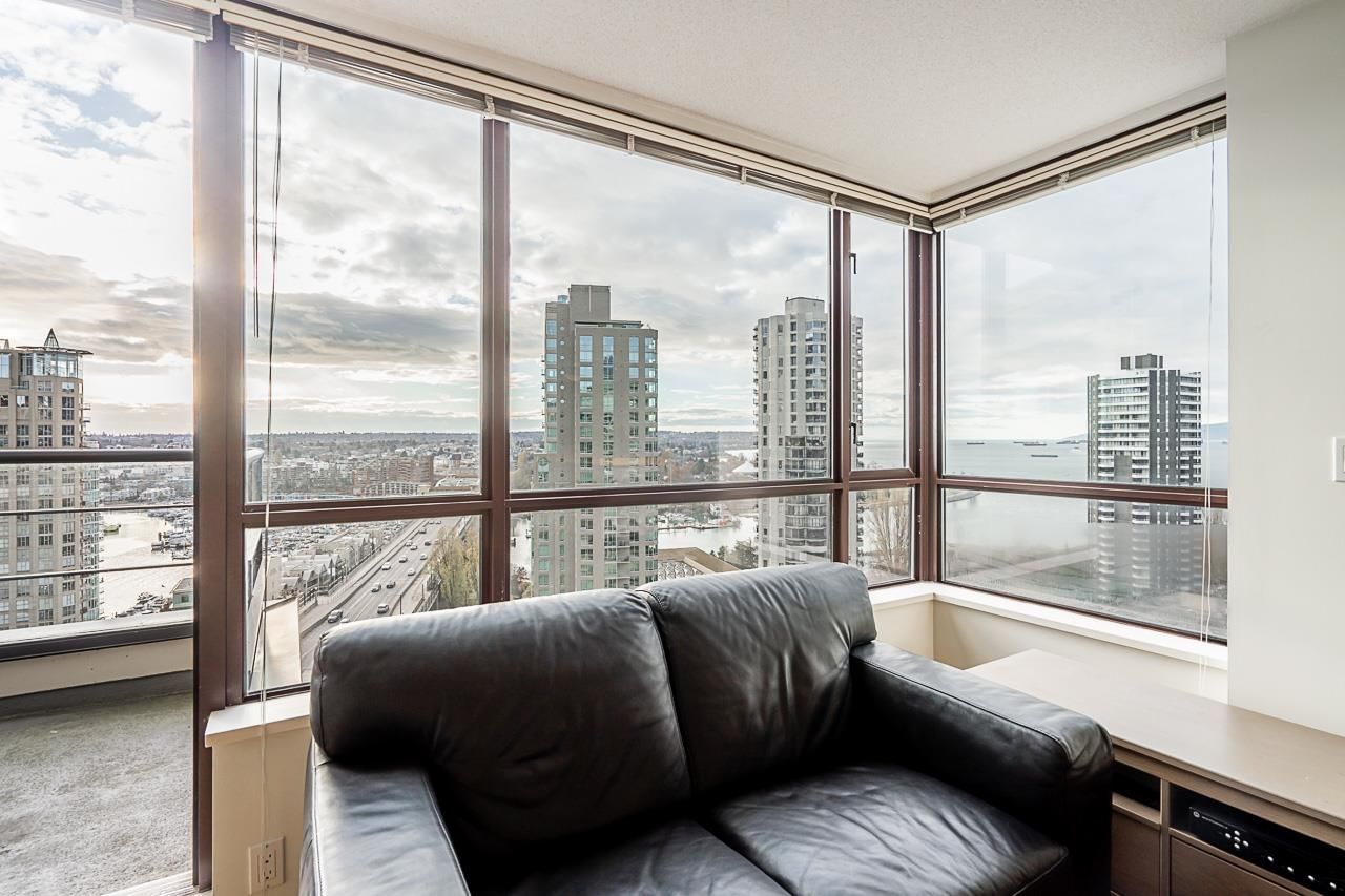 Listing Image 11
