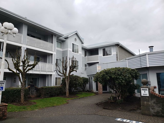 201 - 32823 Landeau Place