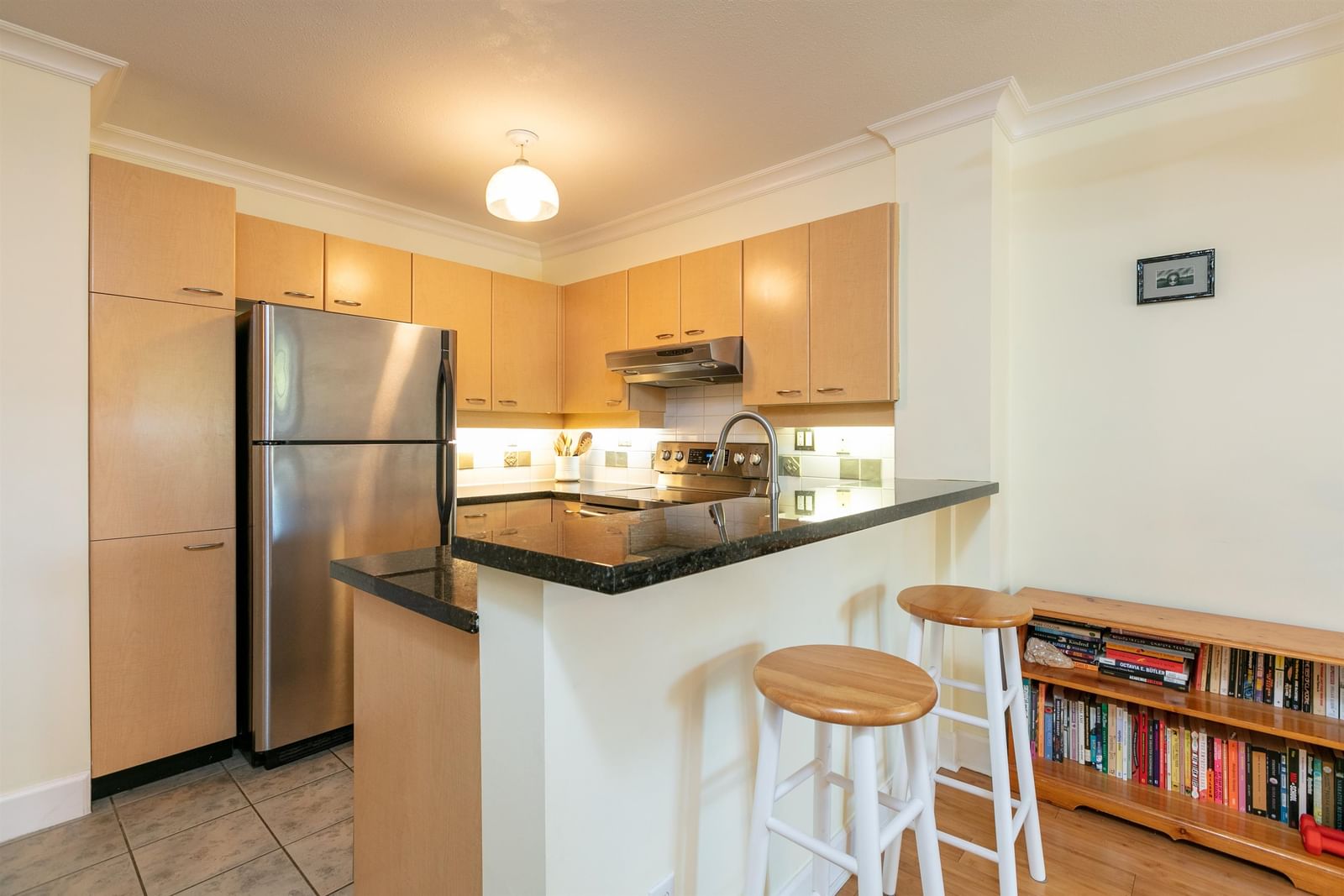 Listing Image 10
