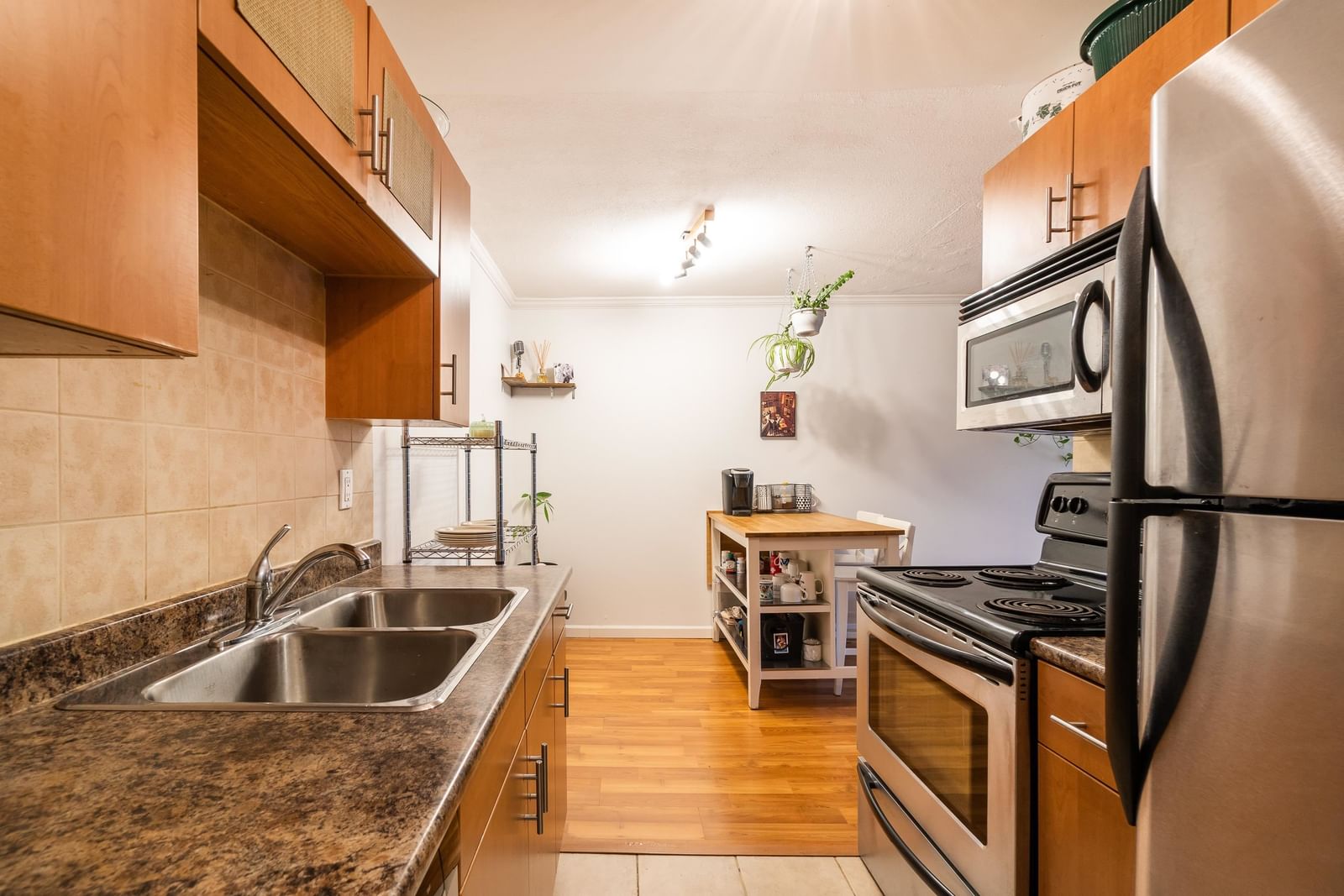 Listing Image 14