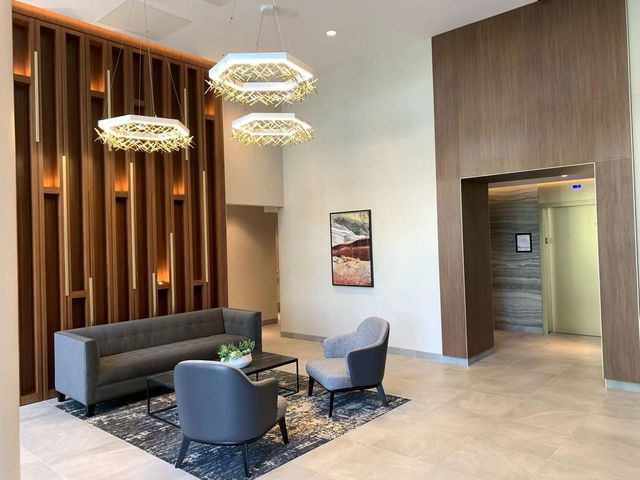 809 - 3280 Corvette Way