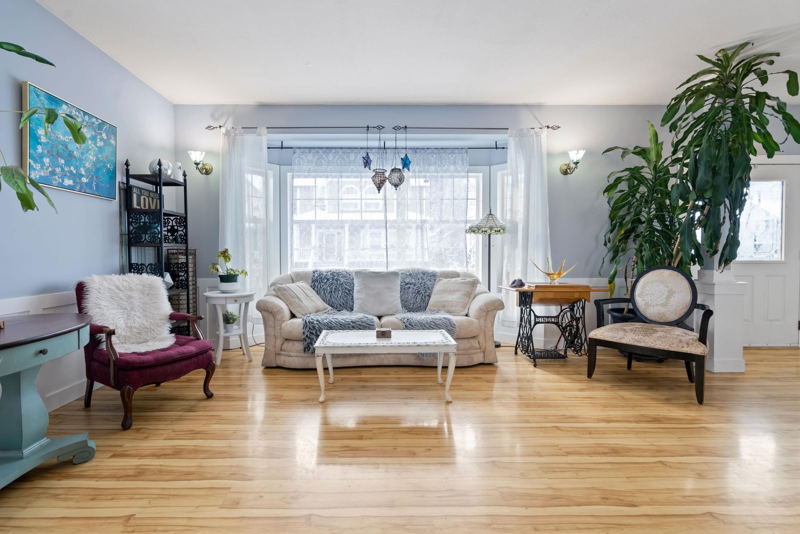 Listing Image 11
