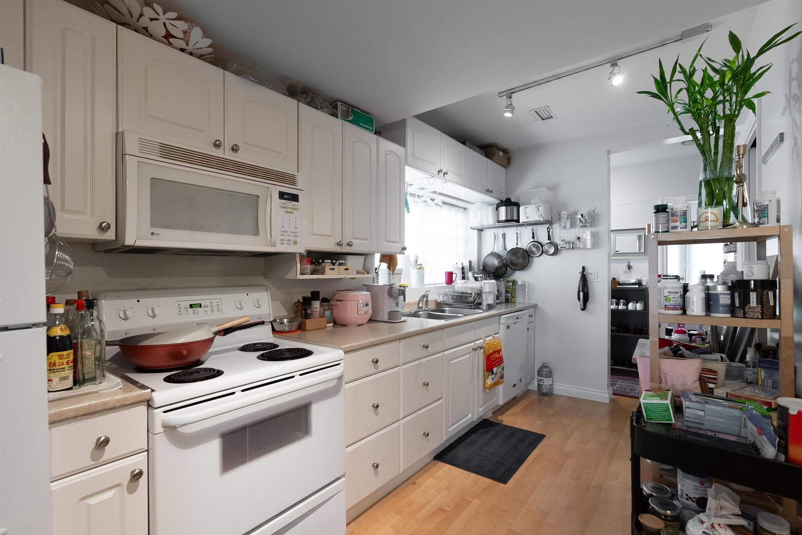 Listing Image 23