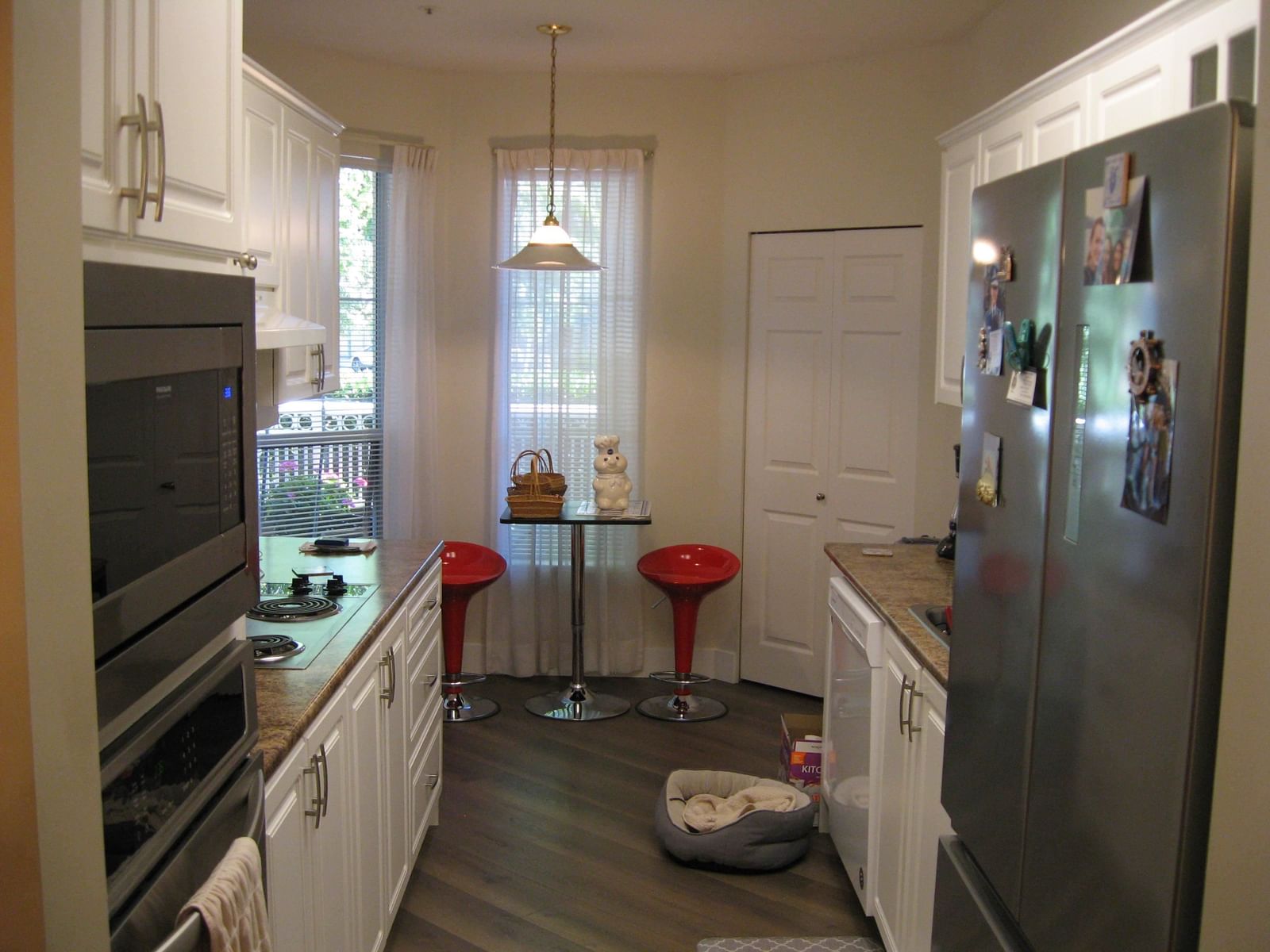 Listing Image 5