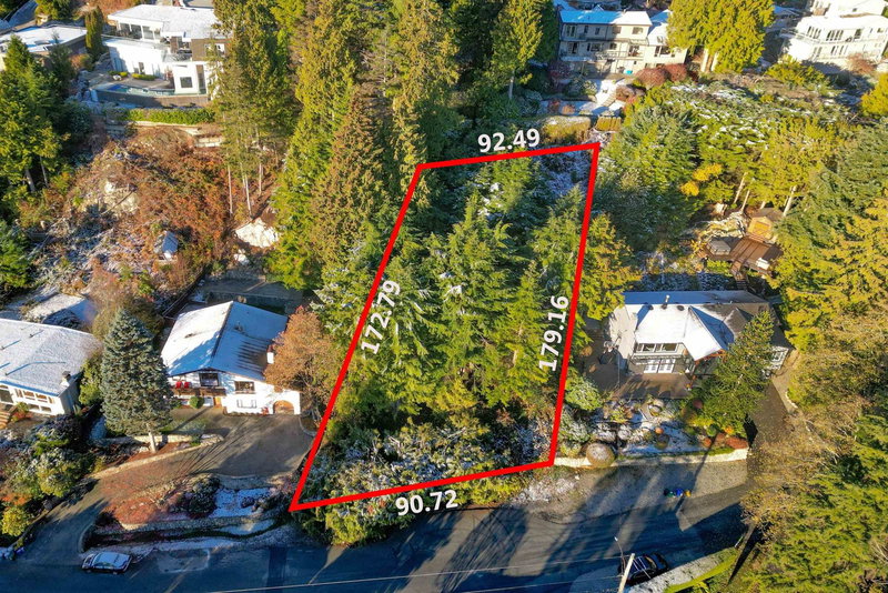 478 Craigmohr Drive, West Vancouver, V7S 1W6 | Image 2