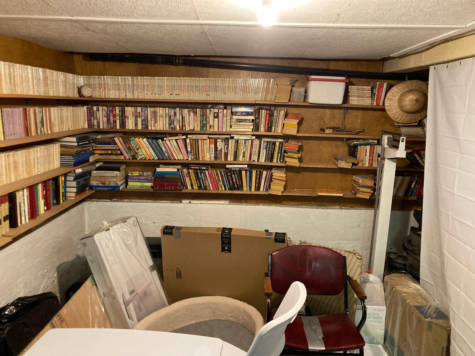 Listing Image 4