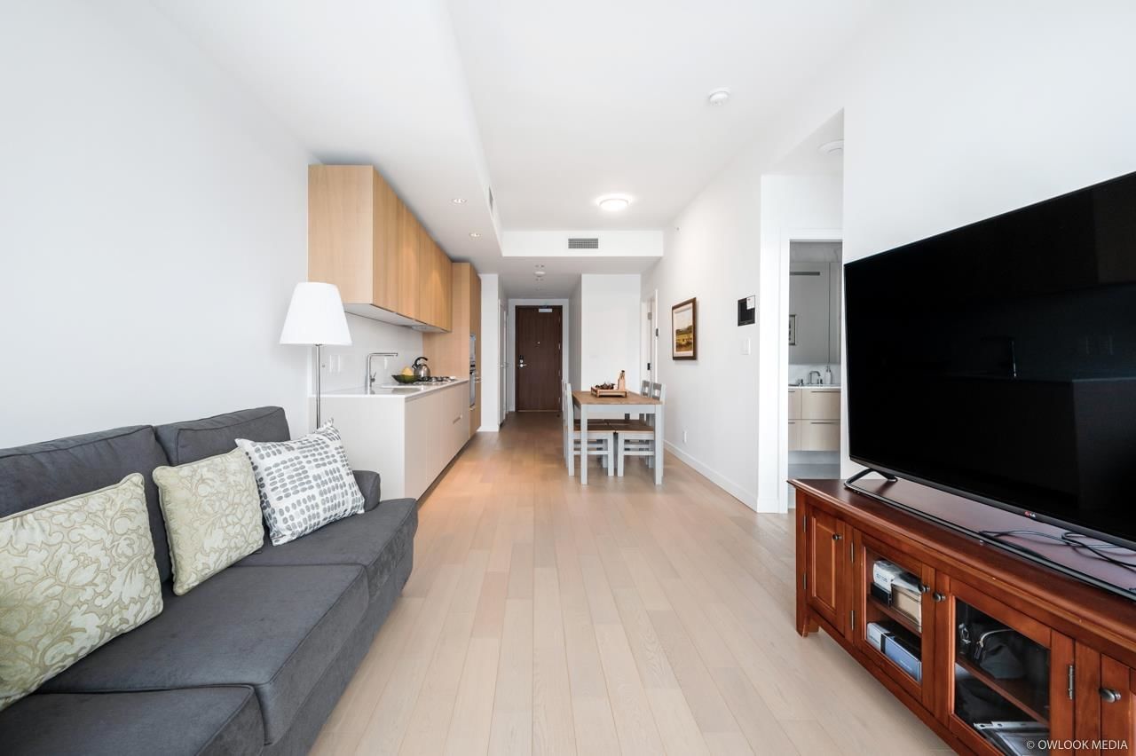 Listing Image 5