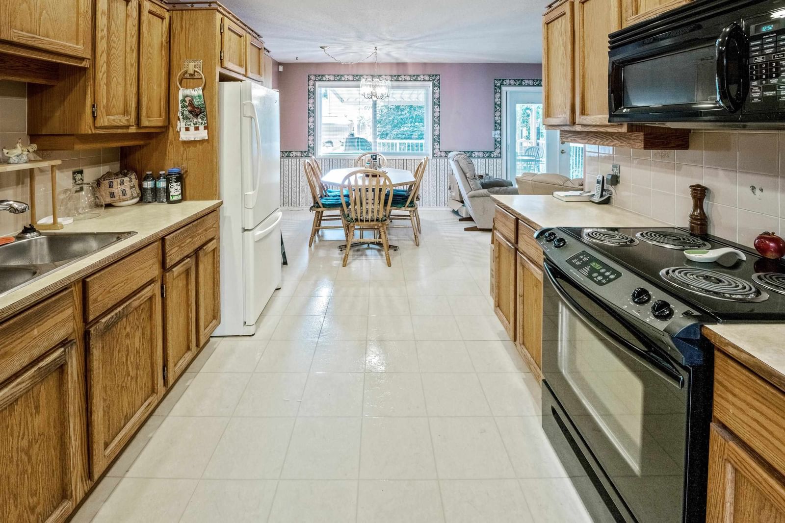 Listing Image 4