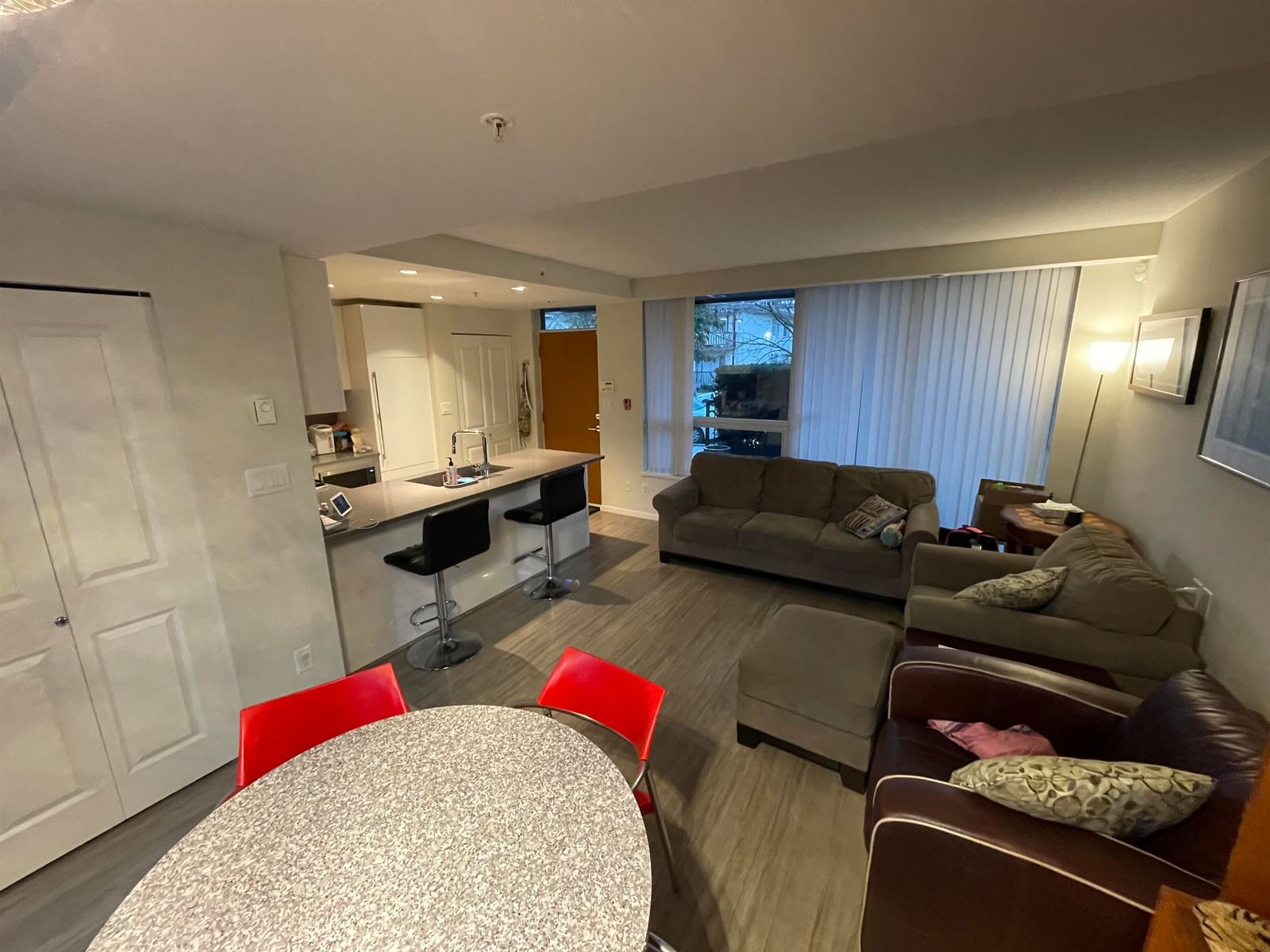 Listing Image 5