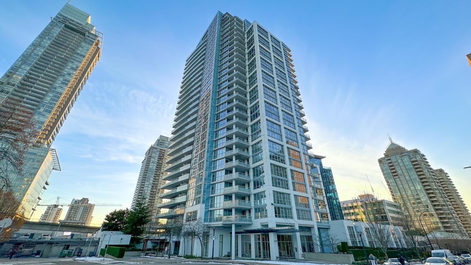Listing Image 1