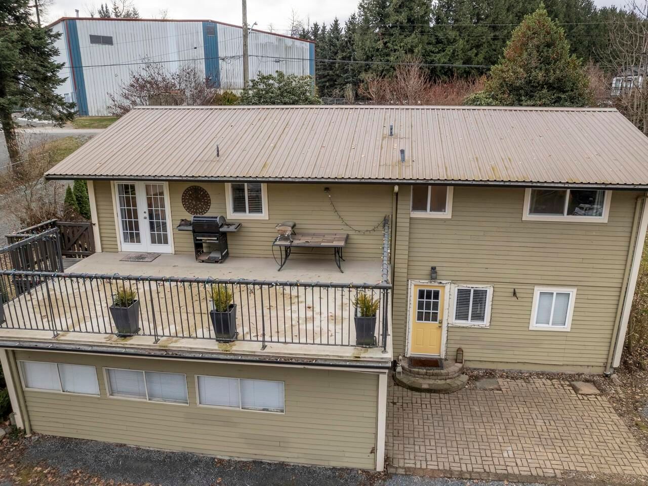 Listing Image 4