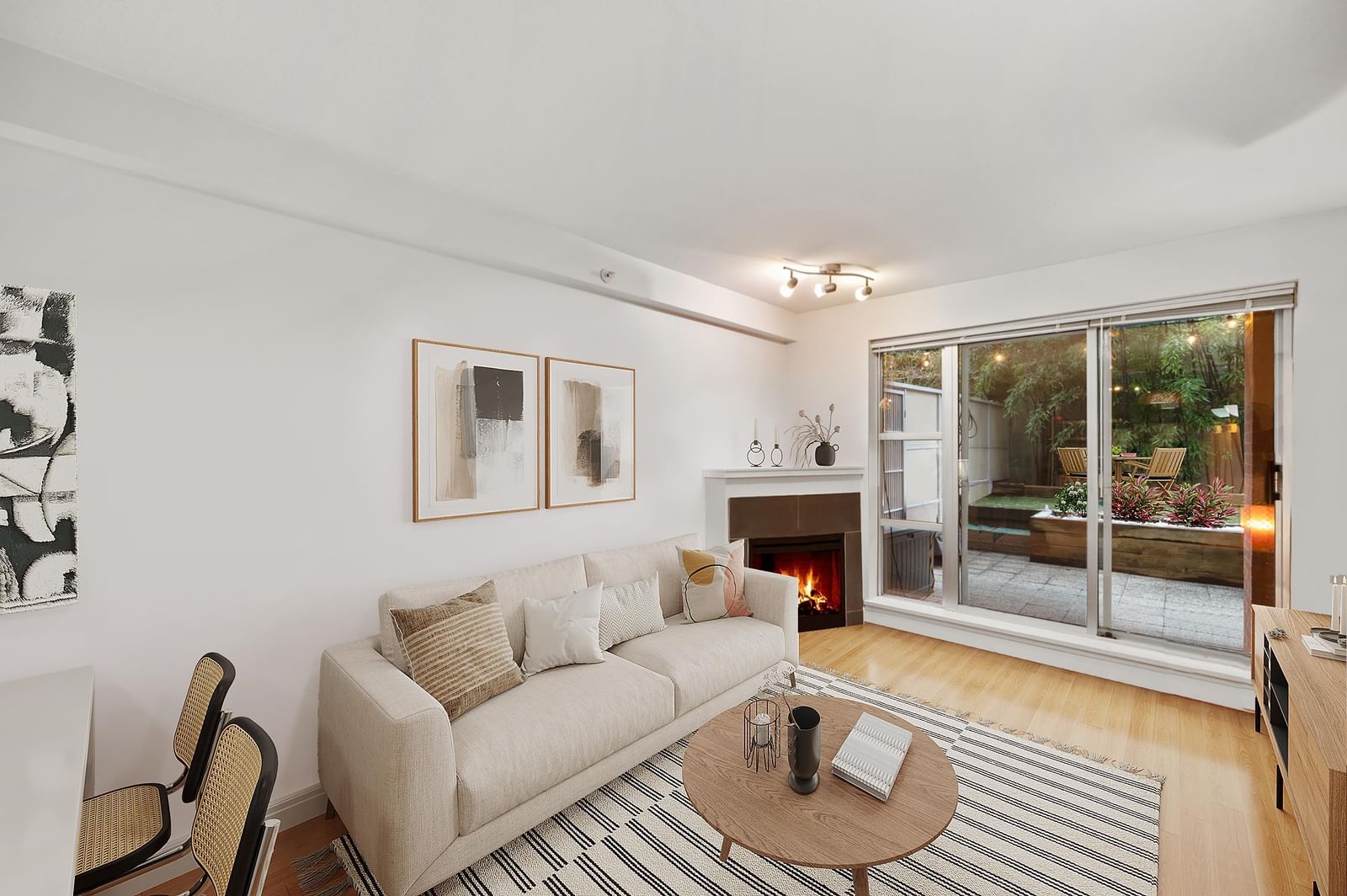 Listing Image 12