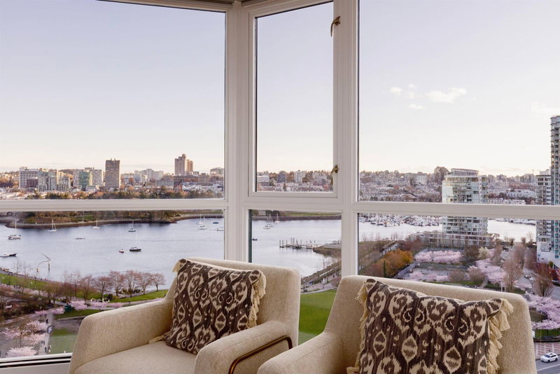 1801 - 289 Drake Street, Vancouver, V6B 5Z5 | Image 2