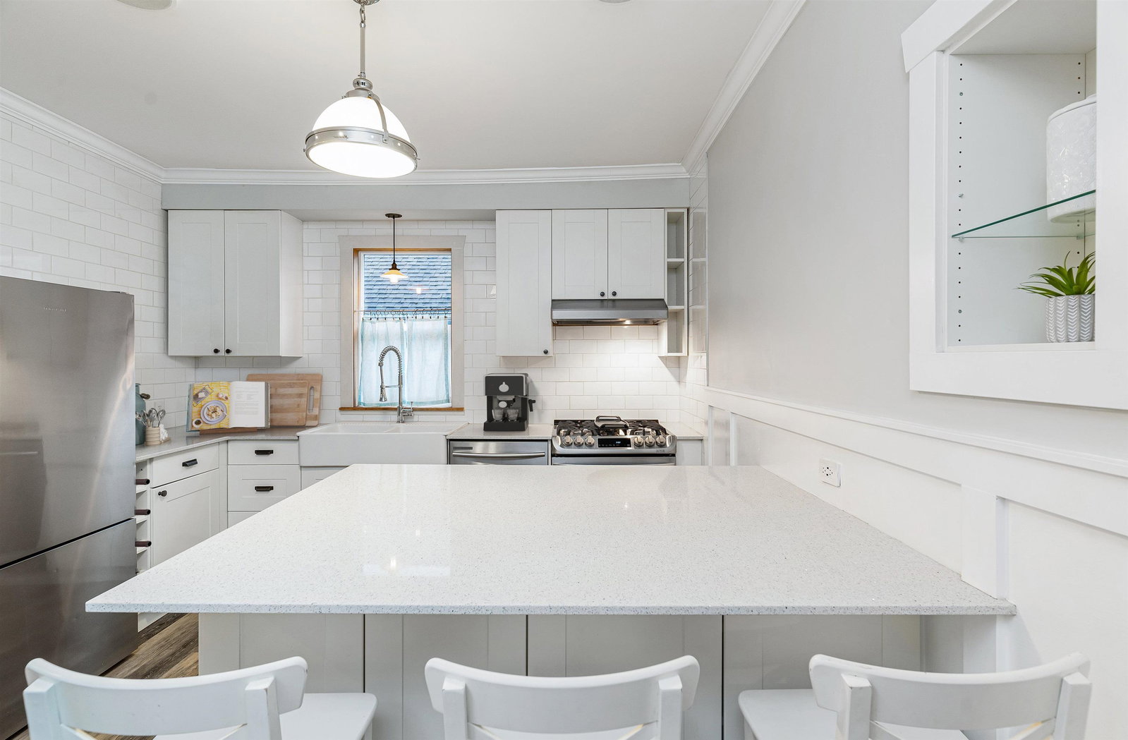 Listing Image 7