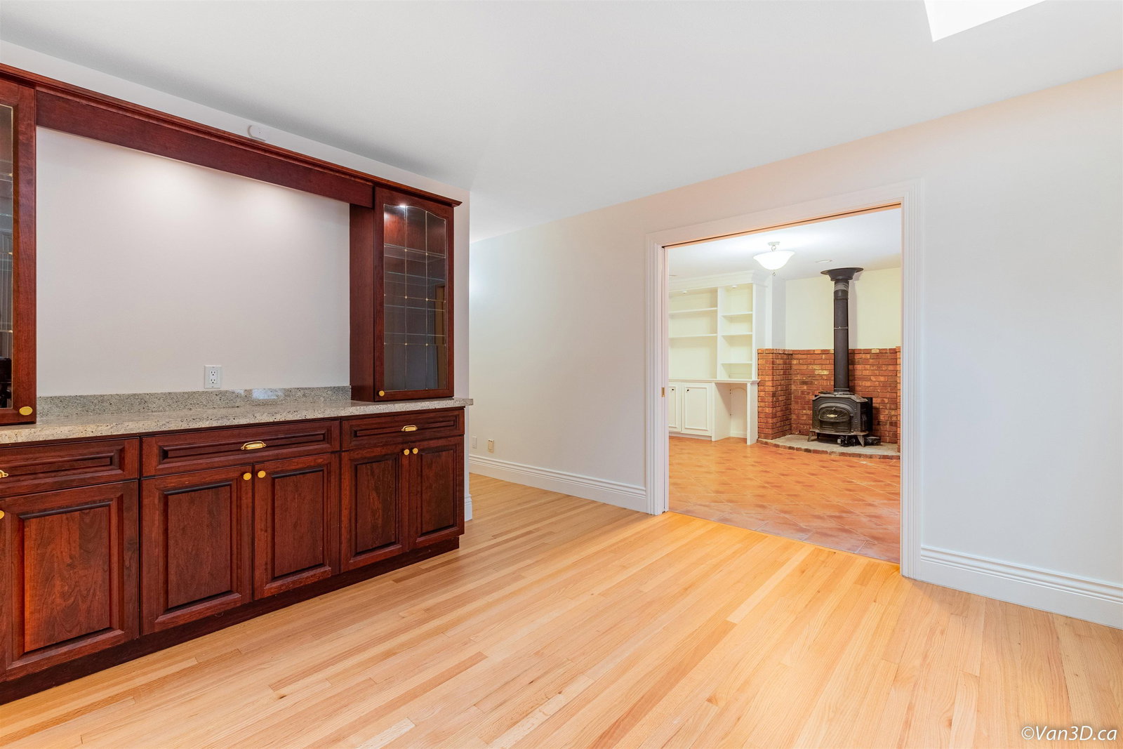 Listing Image 17