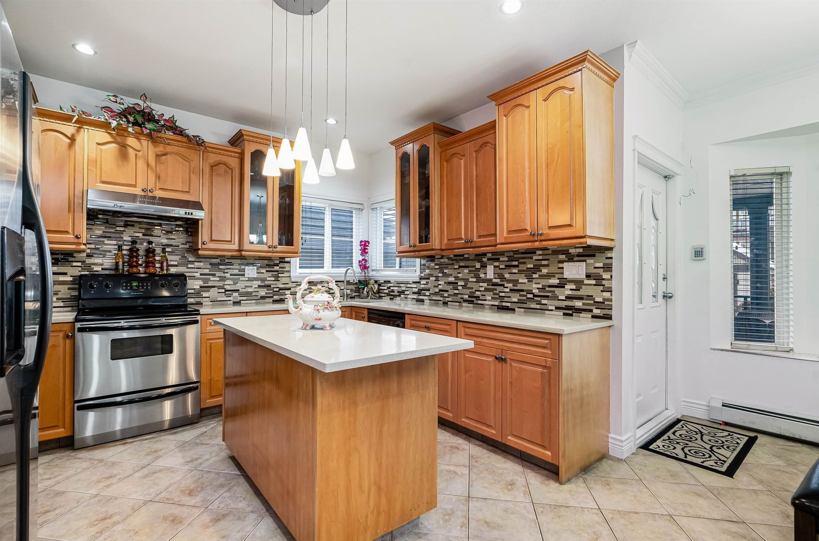 Listing Image 16