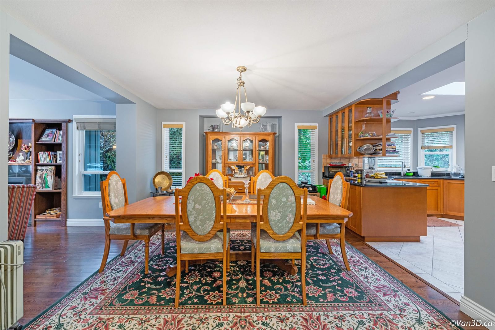 Listing Image 11