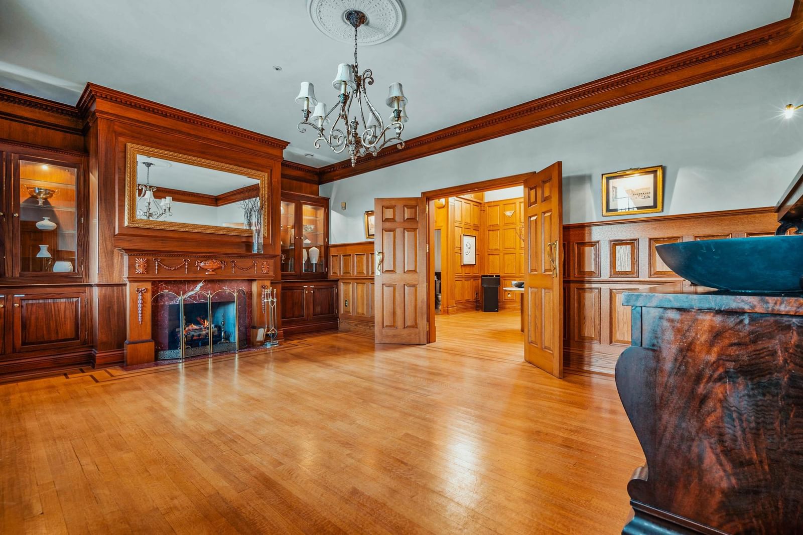 Listing Image 8