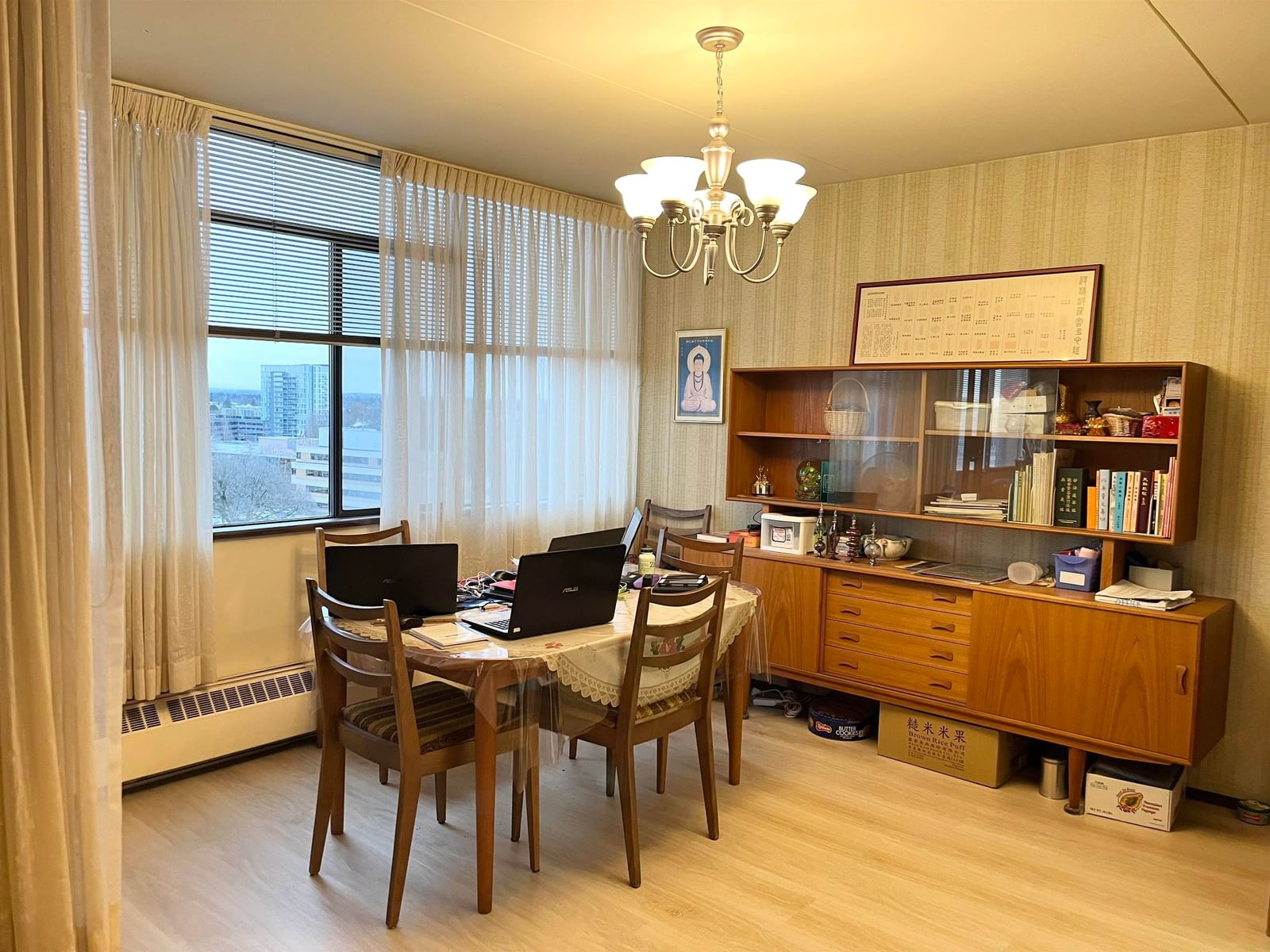 Listing Image 6