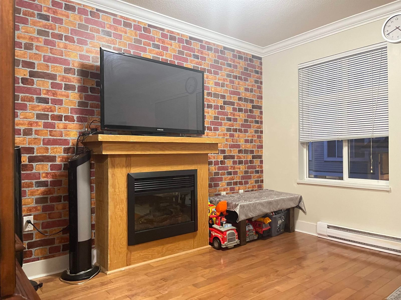 Listing Image 10