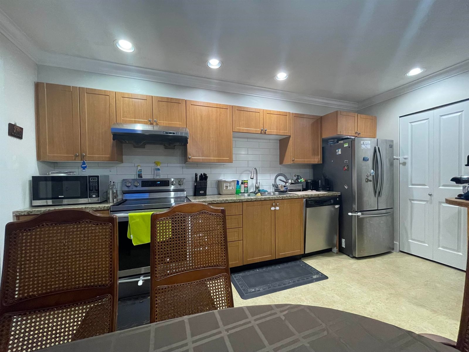 Listing Image 5