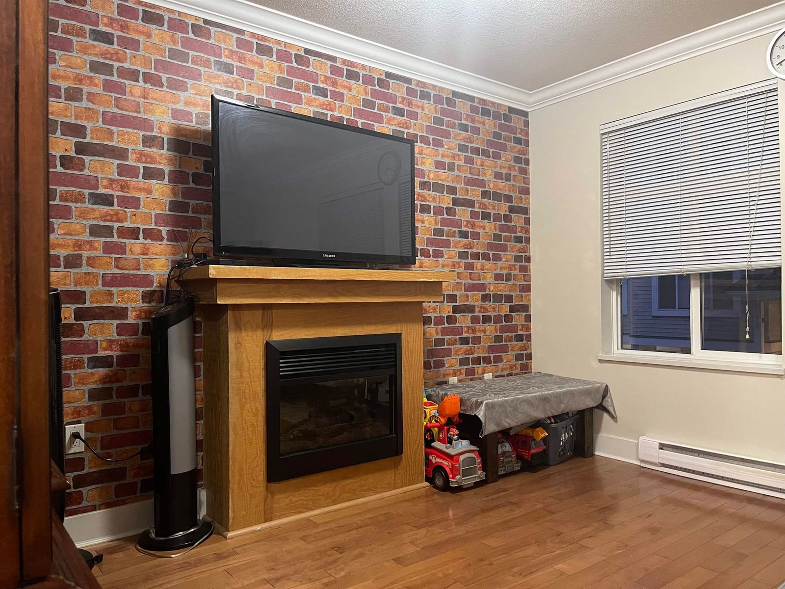 Listing Image 9