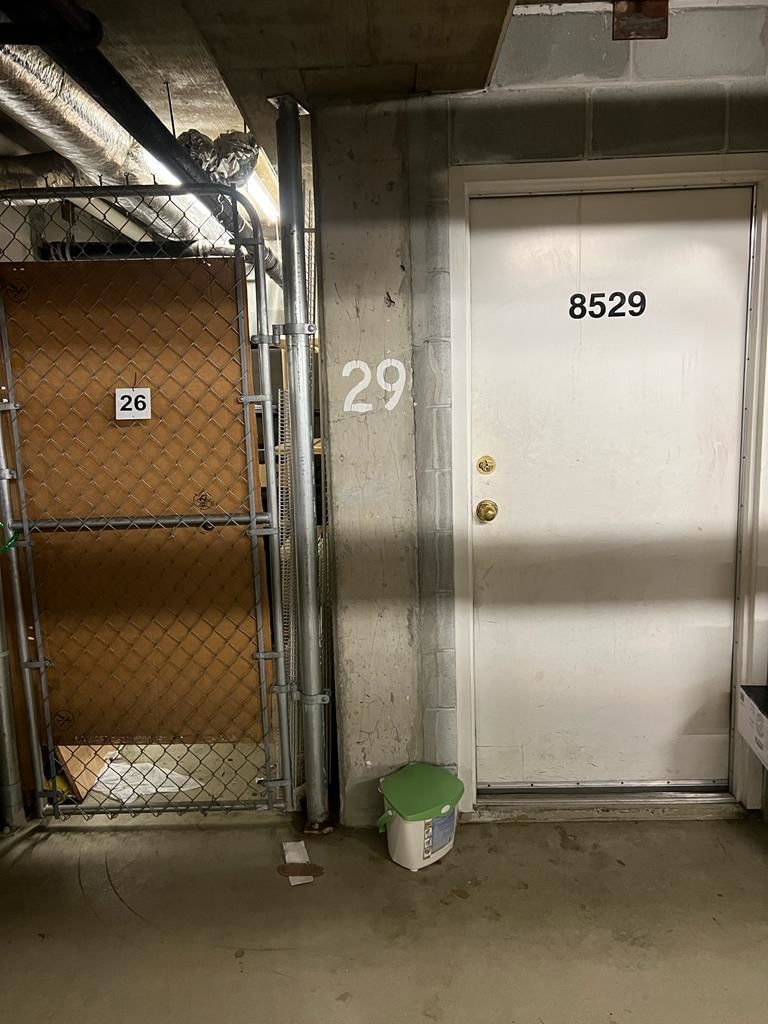 Listing Image 15