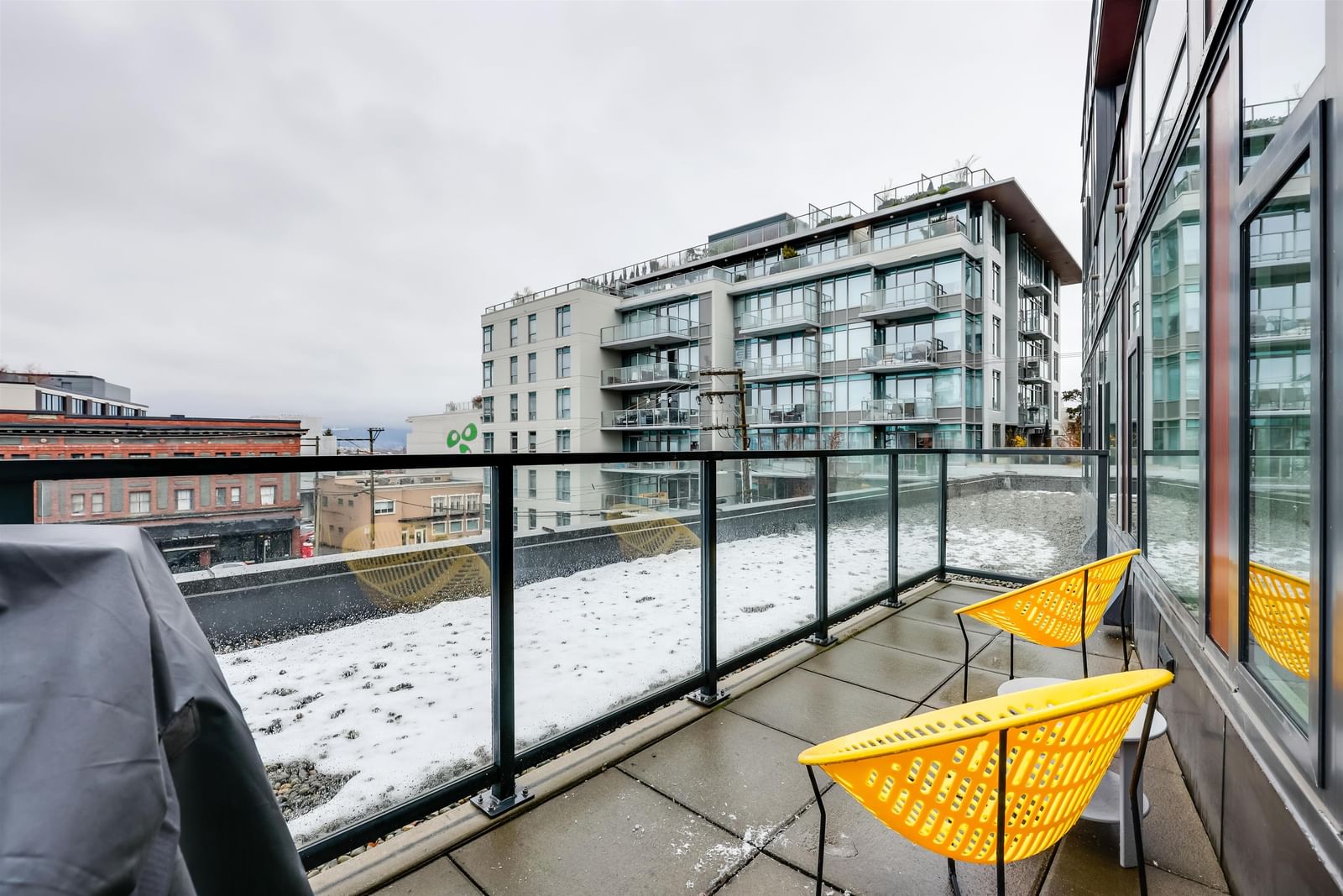 Listing Image 9