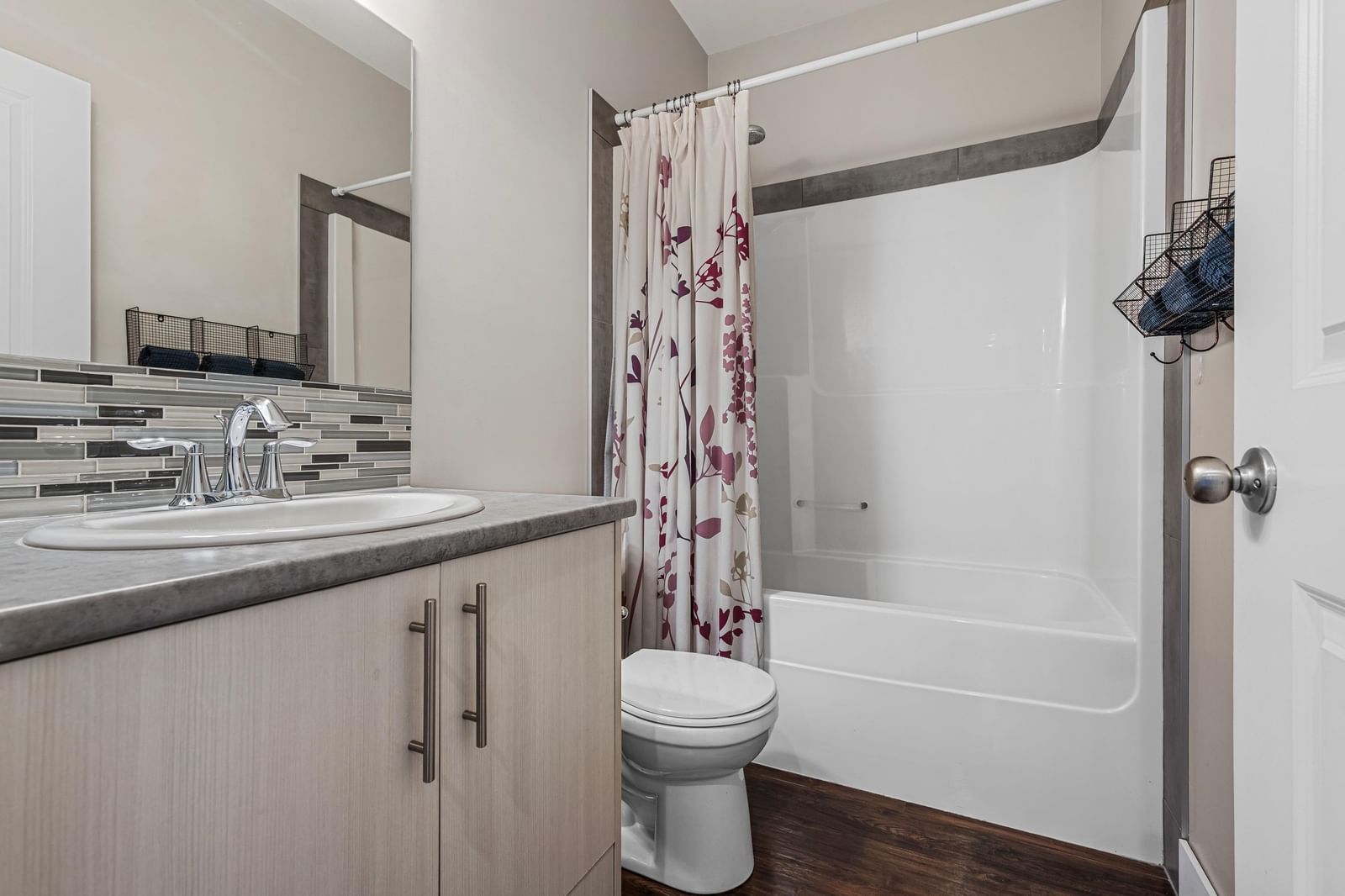 Listing Image 22