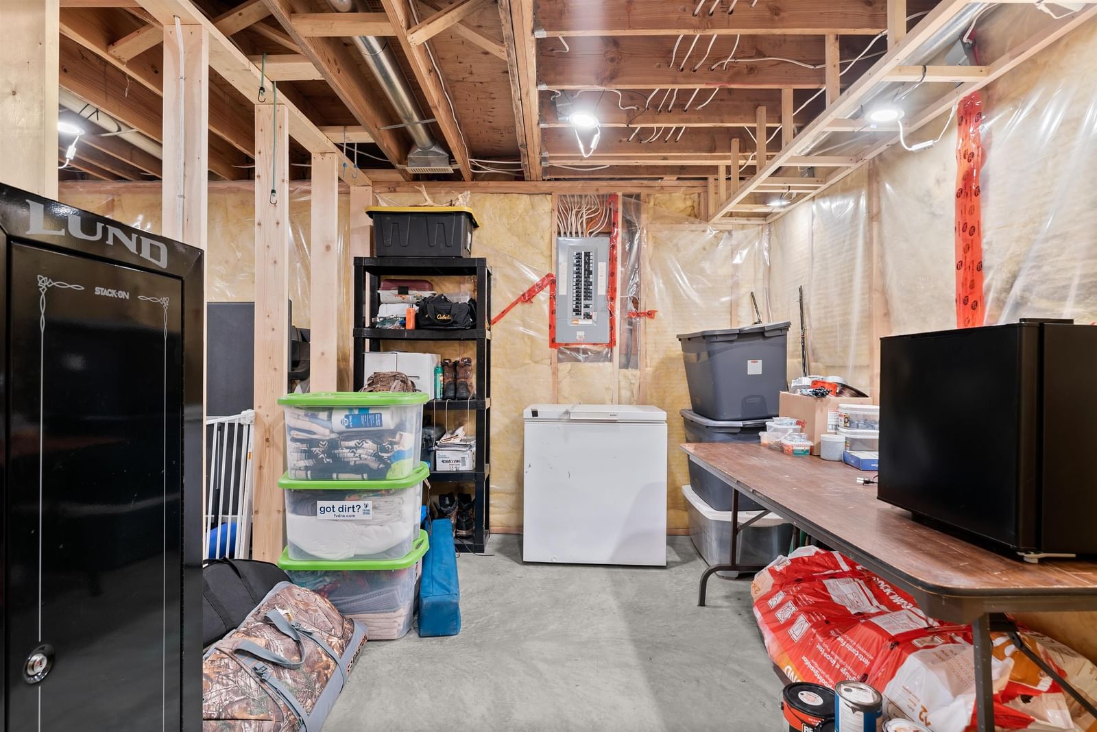 Listing Image 24