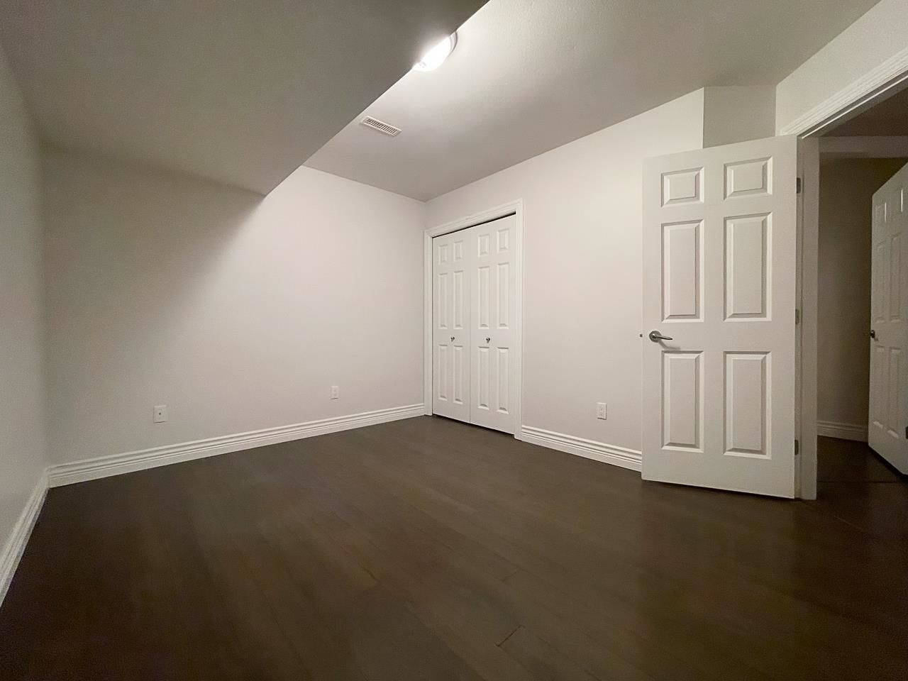 Listing Image 30