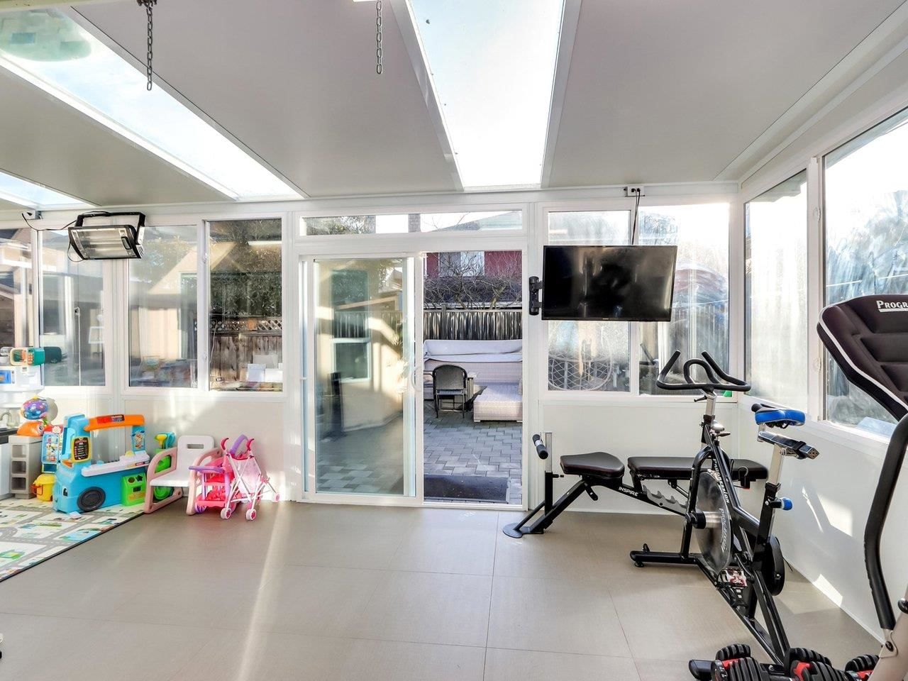 Listing Image 10