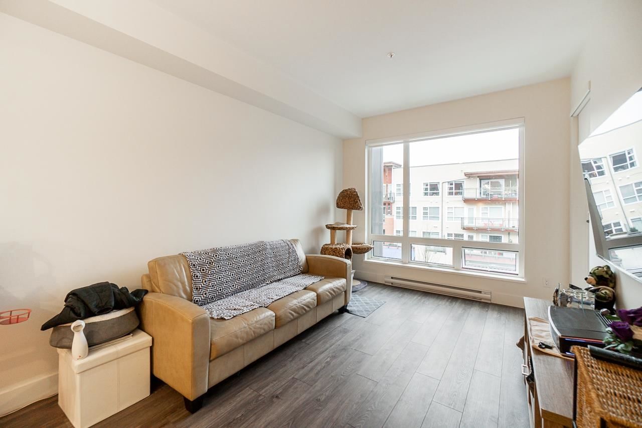Listing Image 9