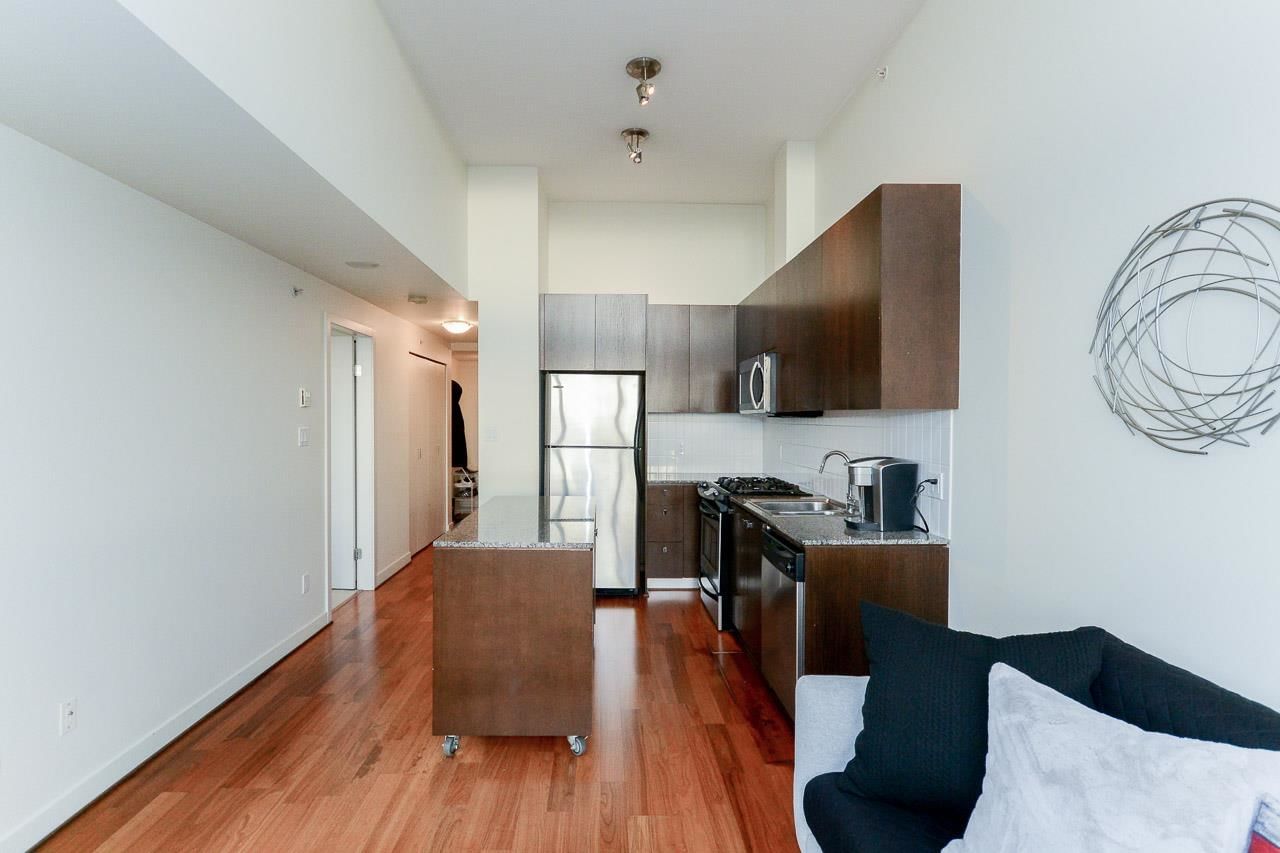 Listing Image 9
