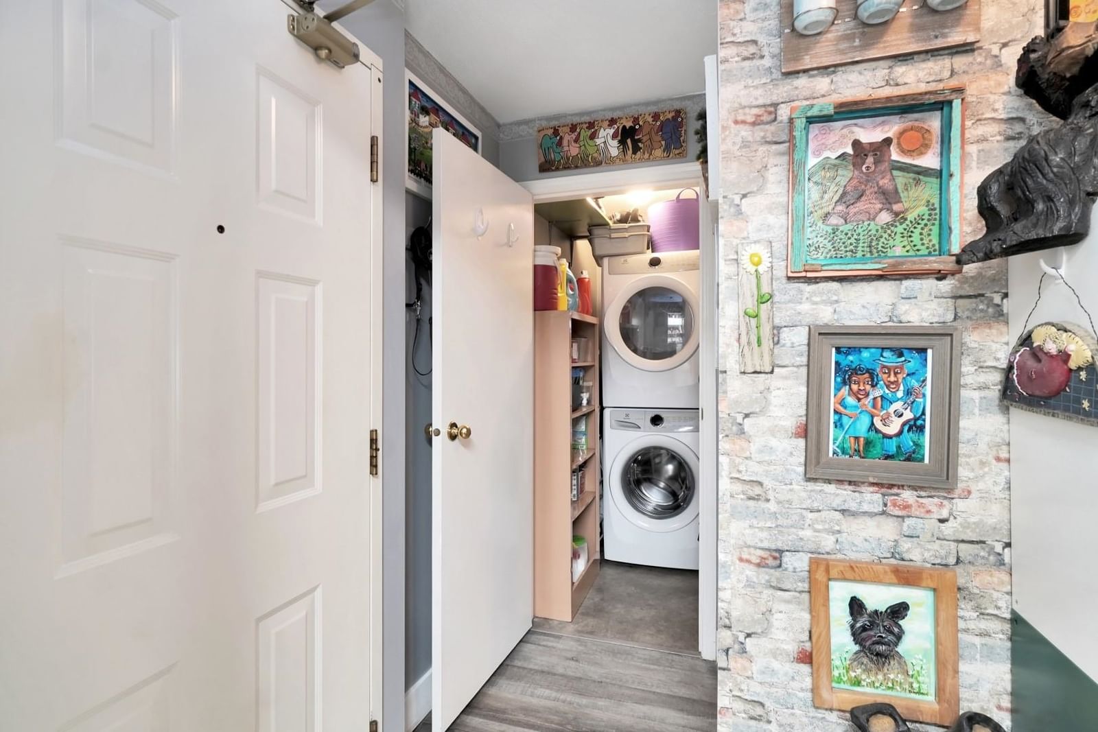 Listing Image 12