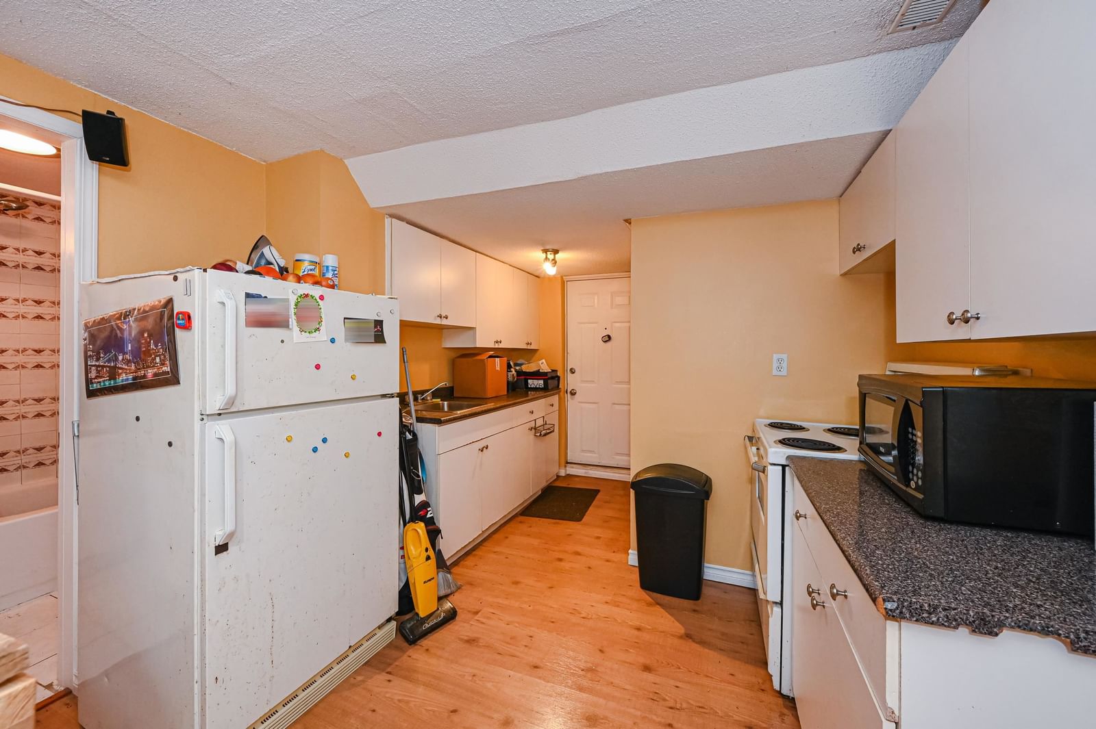 Listing Image 18