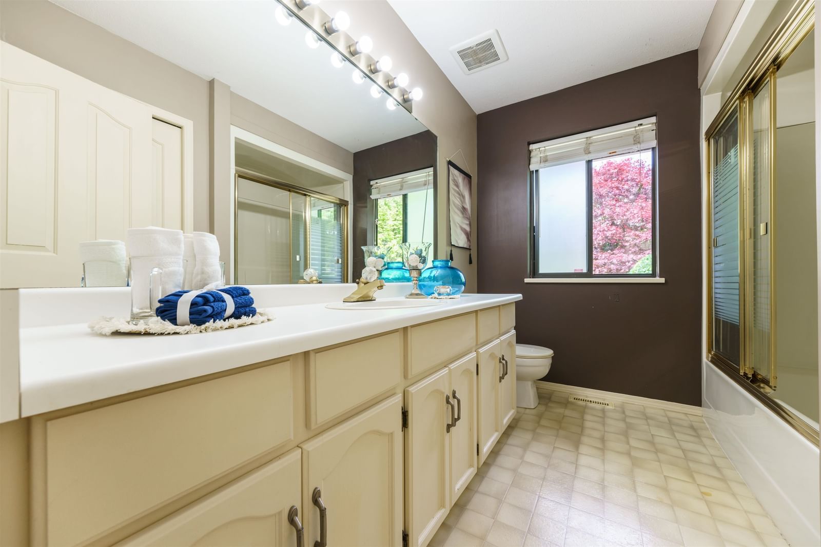 Listing Image 24