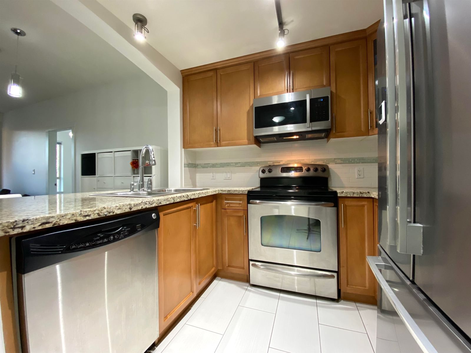 Listing Image 13